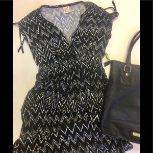 Black and White Geo Print Knit Dress- M